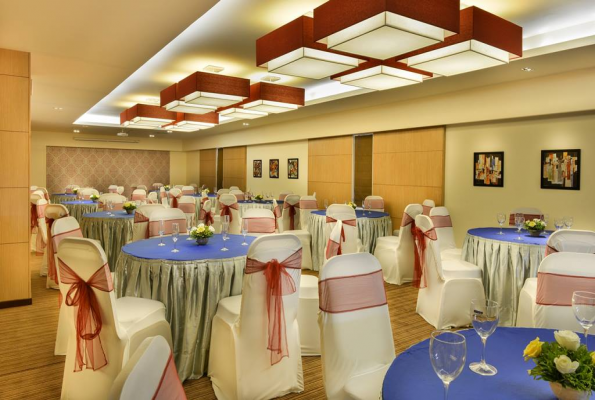 Banquet Hall at Hampton by Hilton