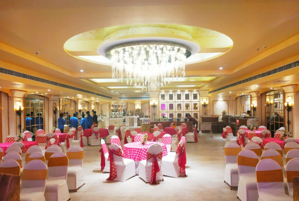 L Elegant Hotel & Banquets