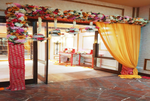 L Elegant Hotel & Banquets