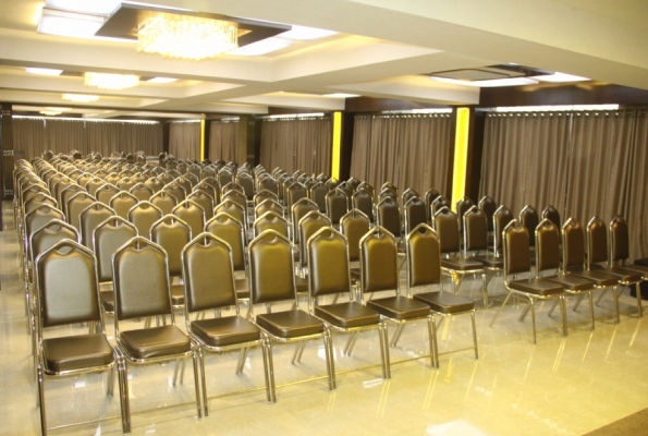 Zesty Restaurant and Banquets 4