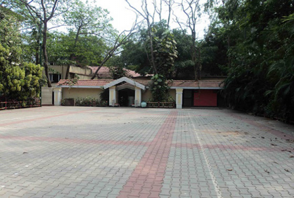 Vatika Courtyard at Mayfair Lagoon