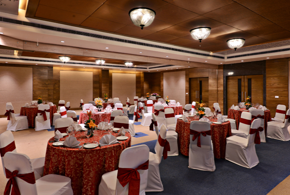 Leisure Inn Grand Chanakya