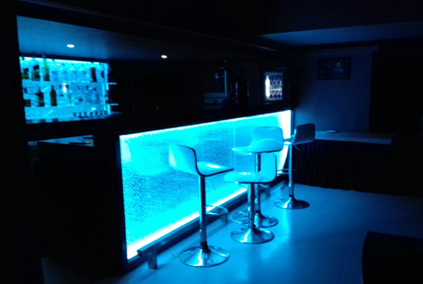 Onyx Lounge