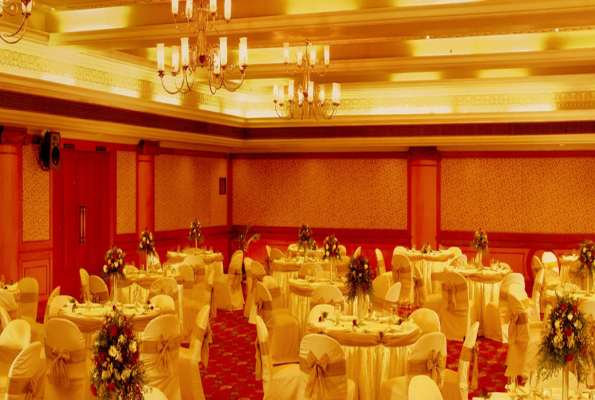 The Avenue Center Hotel 5