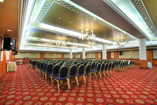 Boardroom at The Avenue Center Hotel