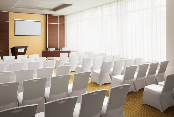 Meeting Room 1 at Courtyard by Marriott Kochi Airport