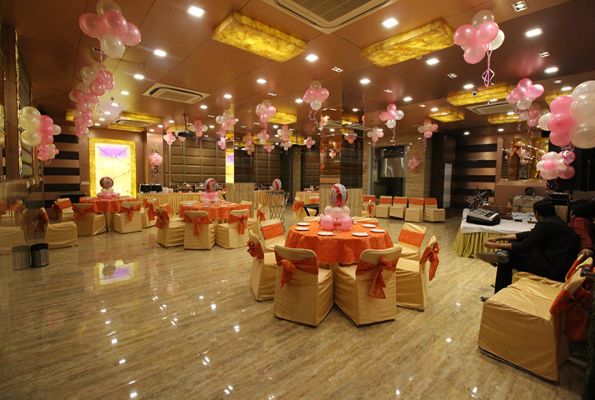 Restaurant at Hotel Golden Grand