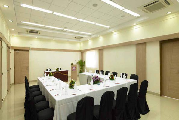 Royal Orchid Beach Resort & Spa 5