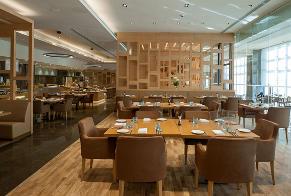 Feathers A Radha Hotel 4