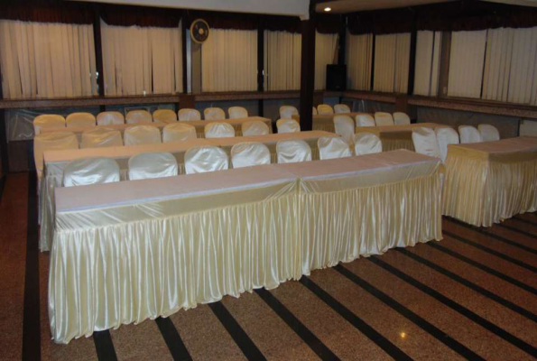 Banquet Hall at Hotel Manvins