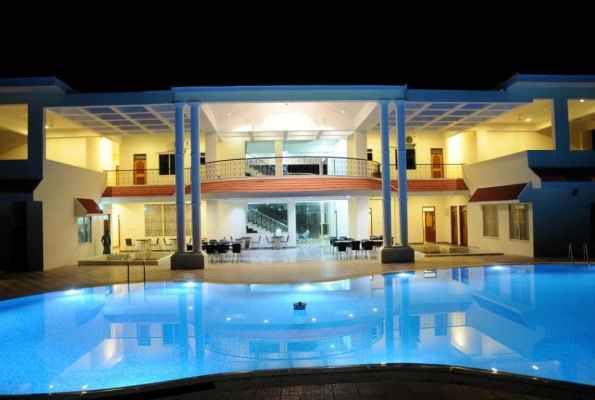 Golden Mile Resort