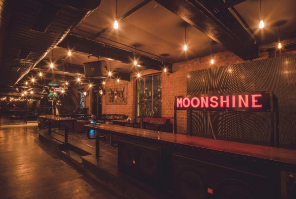 Moonshine Cafe & Bar