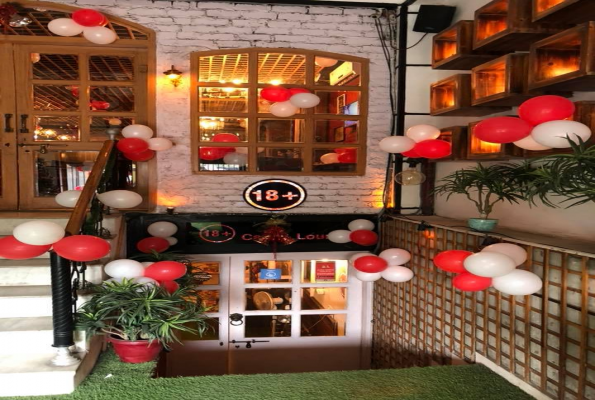 18+ Cafe & Lounge