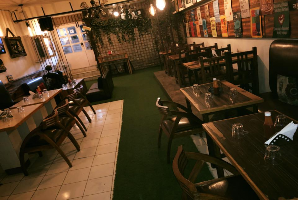 18+ Cafe & Lounge