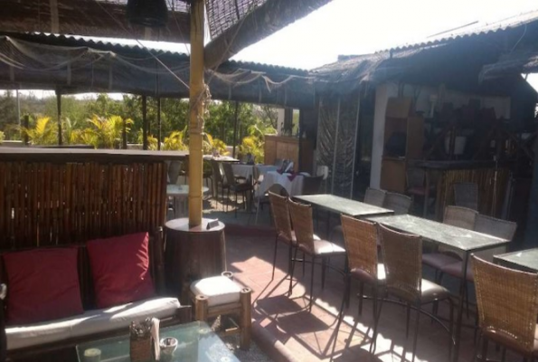 Cocos Bar And Grill 3