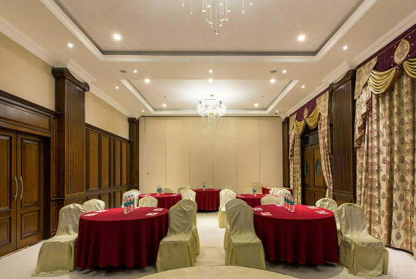 The Grand Magrath Hotel