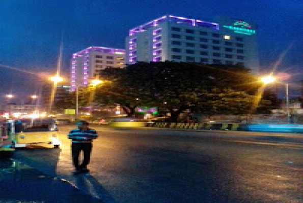 The Mauve Lilac Room at The Raintree Hotel