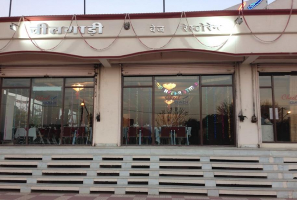 Restaurant at Cheel Gadi