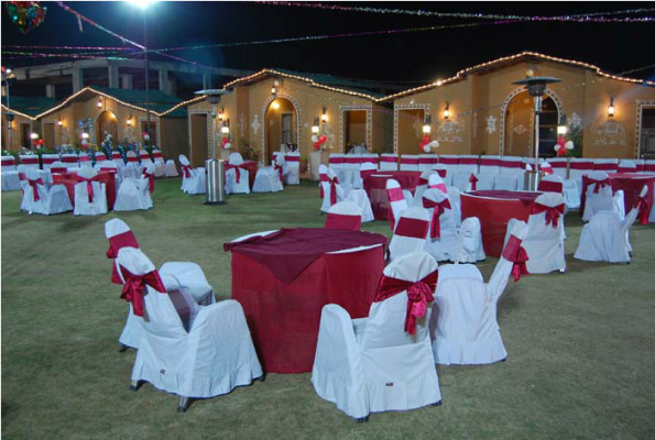 Lawn Area at Cheel Gadi