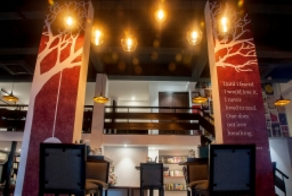 Mockingbird Cafe Bar