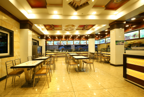 VEG RESTAURANT at Hotel Royal Stay