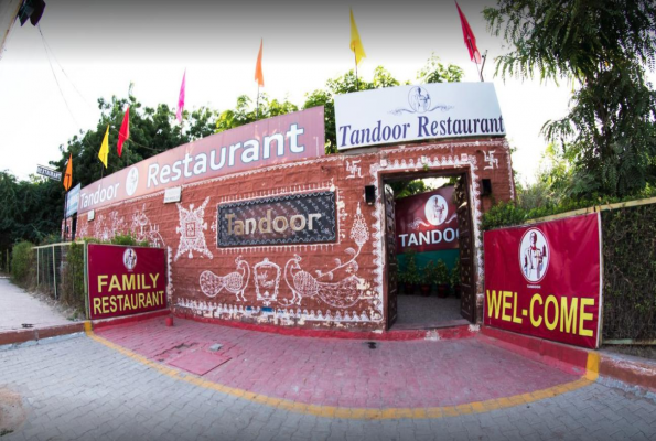 Open Air Restaurant at Tandoor Restaurant