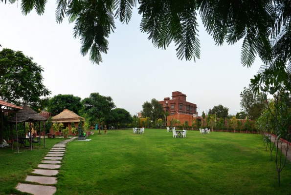 Lawn at Garh Govind