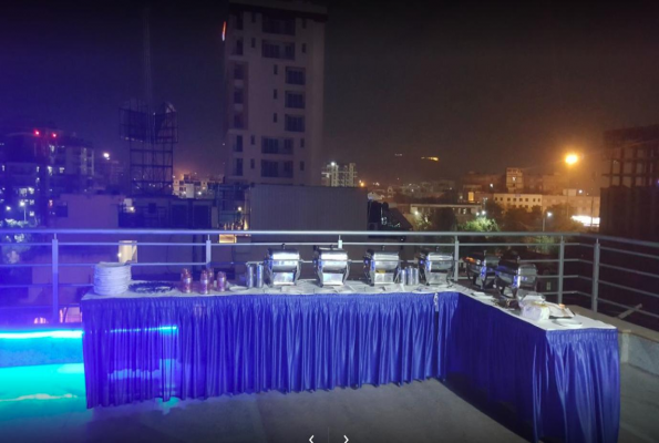 Rooftop Restaurant at Hotel The Orion