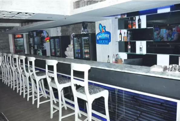 Black and White Bar at Genx