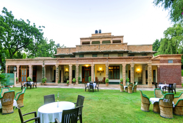 Outdoor Dine at Polo Heritage