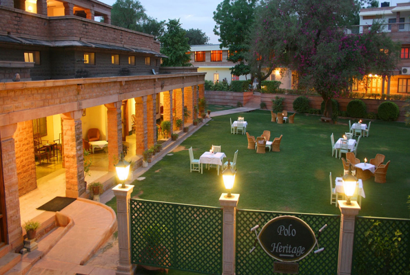 Outdoor Dine at Polo Heritage