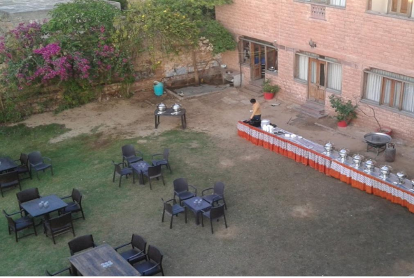 Outdoor Dine at Raghav Villas