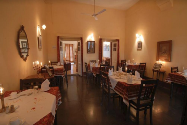The Dining at Ratan Vilas