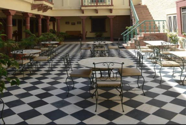 Courtyard at Ratan Vilas