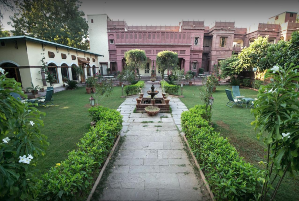 Lawn at Ratan Vilas