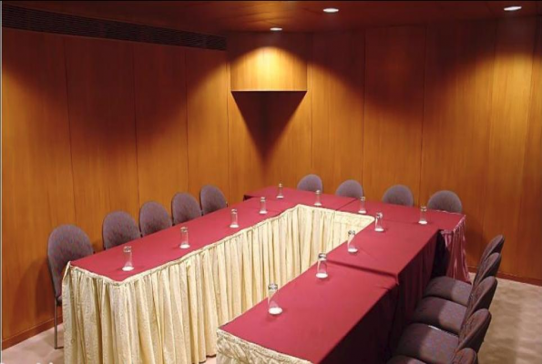 Chamber at Comfort Inn Hotel President