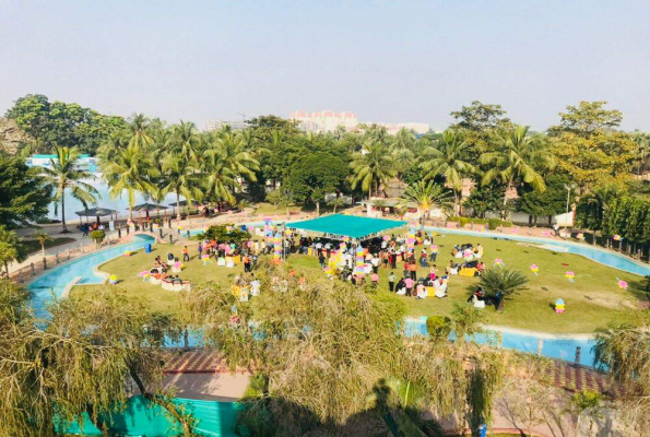 CENTRAL LAWN at Aquatica