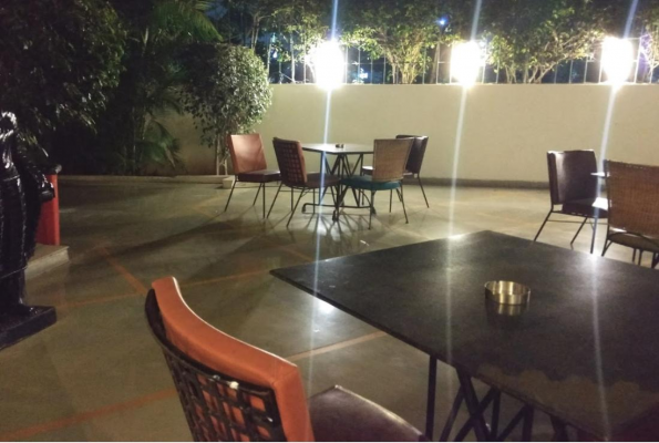 Open Air Dine at Lemon Tree Hotel