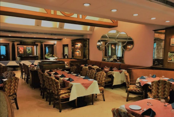 Opera Restaurant at Hotel Kohinoor Executive