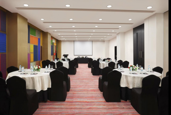 Meeting Room IV at Crowne Plaza