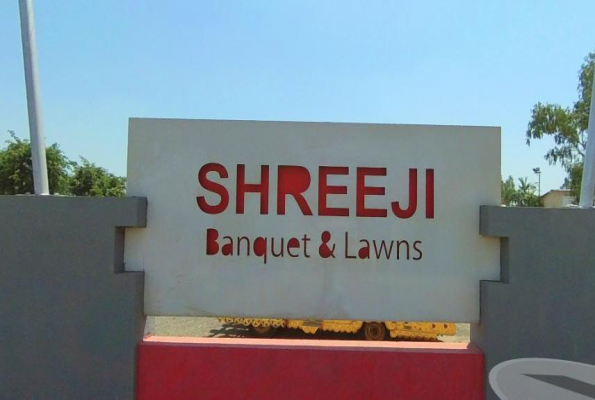 Dinning Hall at Shreeji Banquet Hall & Lawns