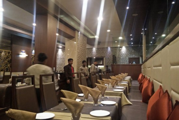 Manisha Fine Dining And Bar at Hotel Corporate