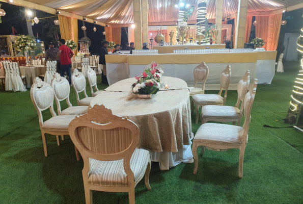 L Elegant The Royal Banquet