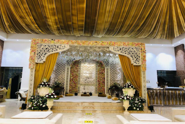 L Elegant The Royal Banquet