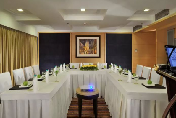 Majestic Court Sarovar Portico