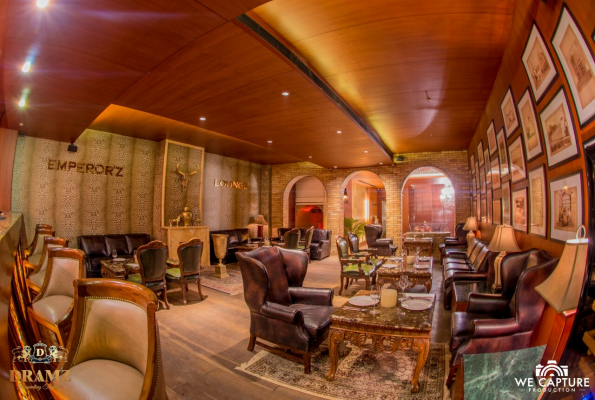 Lounge at Dramz Delhi
