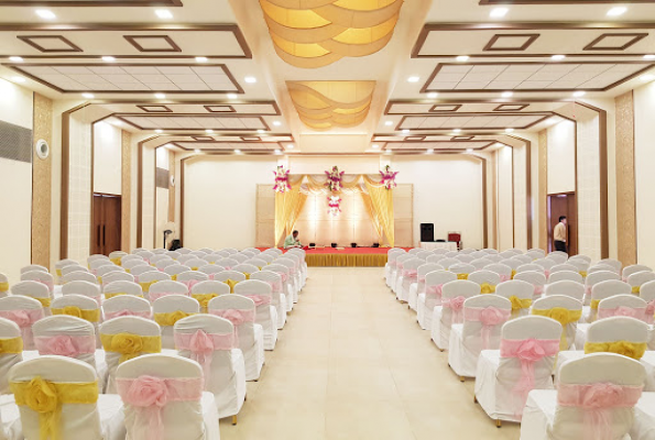 Utsav Banquets And Lawn