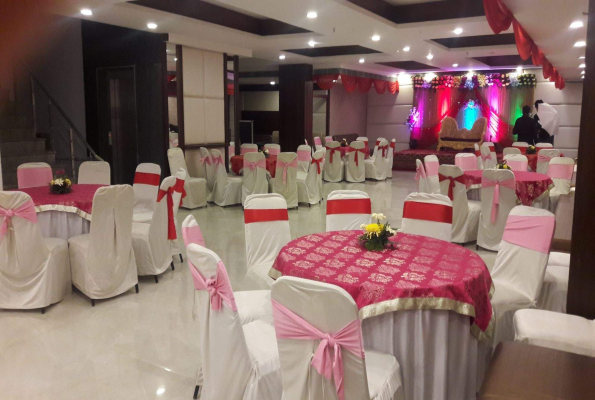 Restaurant at Hotel Rajpath Residency