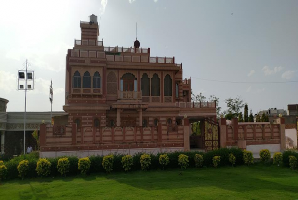 Lawn at Raj Aangan Resort