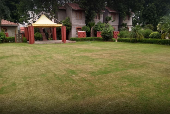 Lawn 1 & 2 at Cambay Sapphire
